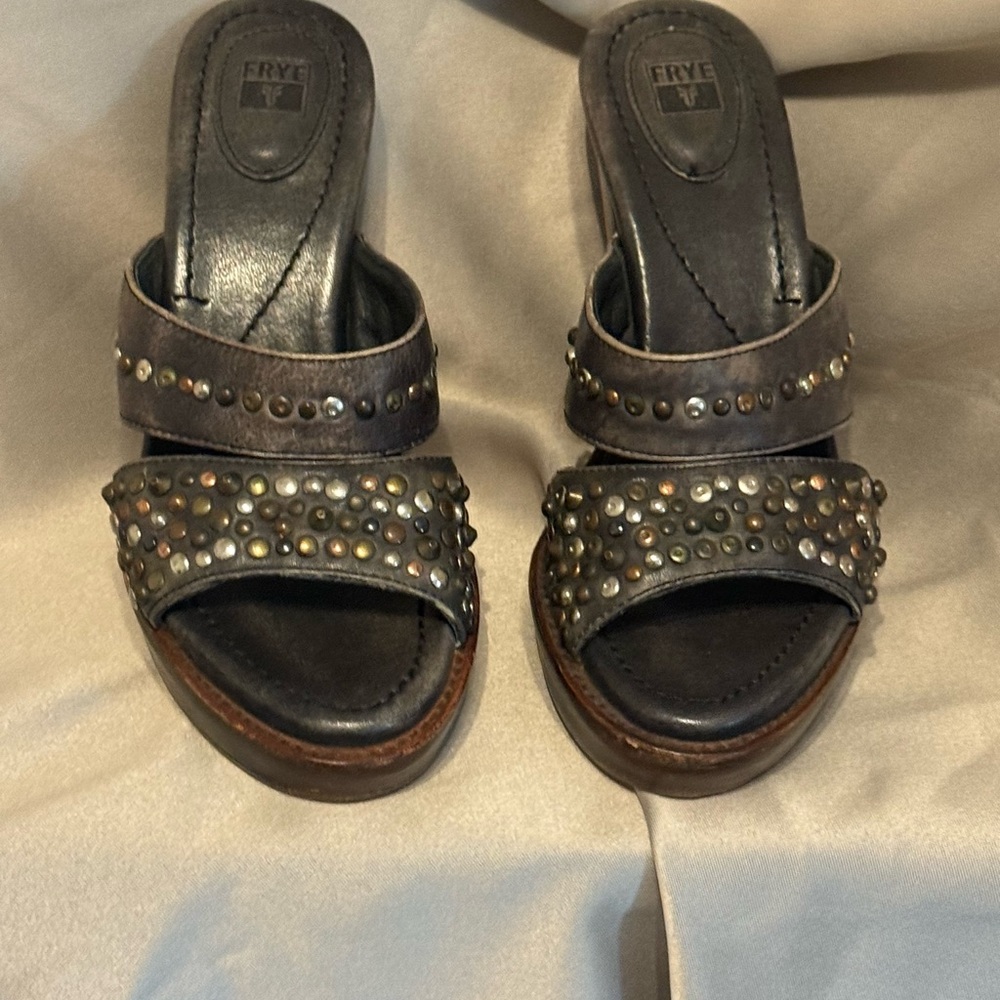 Frye Women's Studded Sandal Size 5.5